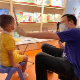 視光師到幼稚園為學童驗眼